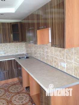 Дом 208м², 3-этажный, на длительный срок, 