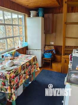 Дом 25м², 2-этажный, участок 6 сот.  