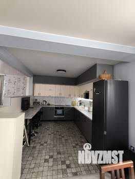 Дом 238м², 2-этажный, участок 10 сот.  