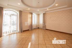 Дом 588м², 3-этажный, участок 40 сот.  