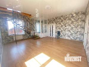 Дом 302м², 3-этажный, участок 13 сот.  