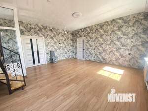 Дом 302м&sup2;, 3-этажный, участок 13 сот.  