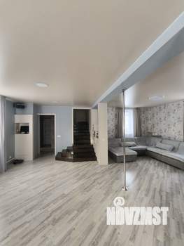 Дом 238м², 2-этажный, участок 10 сот.  