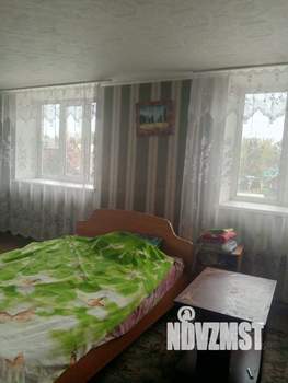 Коттедж 330м², 3-этажный, участок 15 сот.  