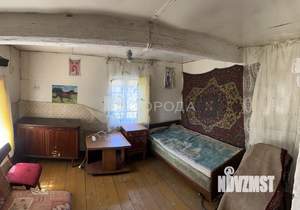 Дом 18м², 2-этажный, участок 6 сот.  