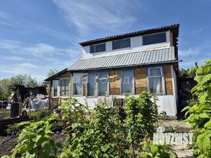 Дом 32м², 2-этажный, участок 6 сот.  