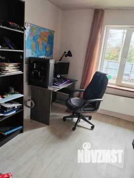 Дом 95м², 2-этажный, участок 9 сот.  