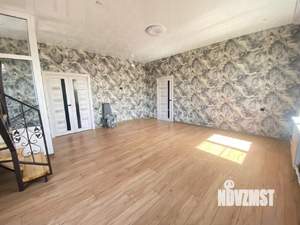 Дом 302м², 3-этажный, участок 13 сот.  