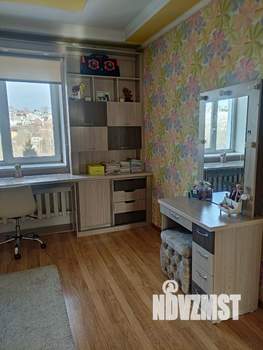 Коттедж 280м², 3-этажный, участок 10 сот.  