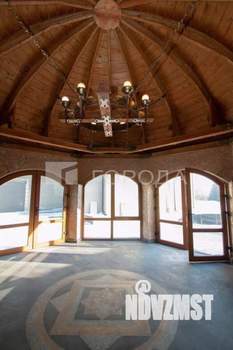 Дом 588м&sup2;, 3-этажный, участок 40 сот.  