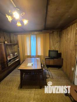 Дом 50м², 2-этажный, участок 10 сот.  