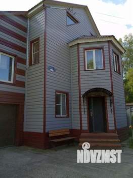 Дом 240м&sup2;, 2-этажный, участок 6 сот.  