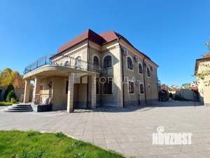 Дом 588м², 3-этажный, участок 40 сот.  