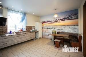 Дом 420м², 3-этажный, участок 15 сот.  