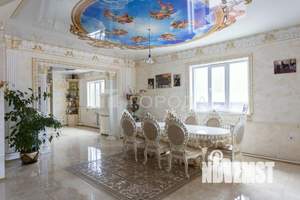 Дом 280м², 3-этажный, участок 12 сот.  