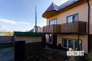 Дом 187м², 2-этажный, участок 11 сот.  