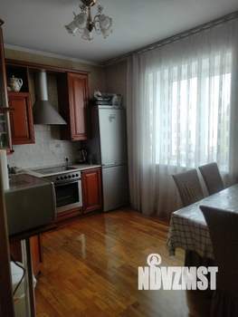 Коттедж 280м², 3-этажный, участок 10 сот.  