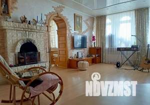 Коттедж 230м², 3-этажный, участок 17 сот.  