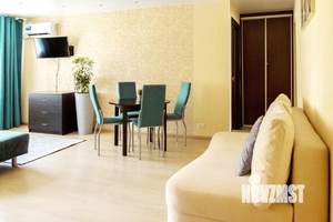 3-к квартира, посуточно, 60м2, 1/1 этаж