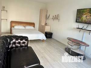 1-к квартира, посуточно, 38м2, 1/18 этаж