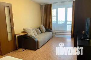 1-к квартира, посуточно, 38м2, 10/18 этаж