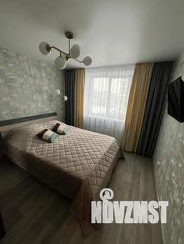 1-к квартира, посуточно, 39м2, 10/18 этаж