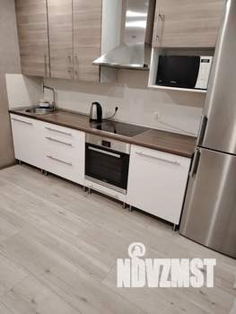 1-к квартира, посуточно, 38м2, 4/18 этаж