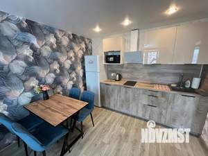 1-к квартира, посуточно, 39м2, 10/18 этаж