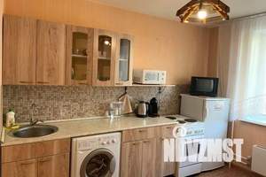 1-к квартира, посуточно, 38м2, 2/18 этаж