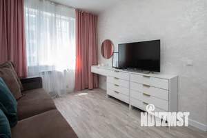 1-к квартира, посуточно, 40м2, 2/14 этаж