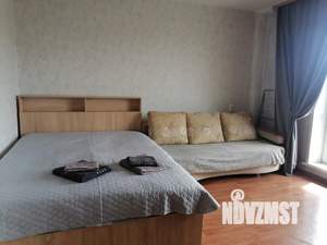 1-к квартира, посуточно, 35м2, 4/10 этаж