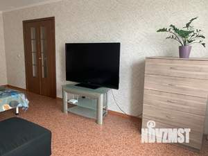 1-к квартира, посуточно, 38м2, 8/18 этаж