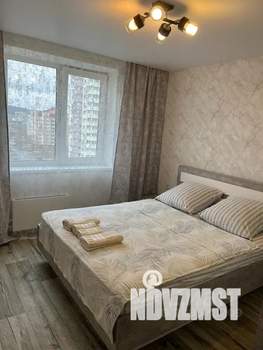 1-к квартира, посуточно, 39м2, 10/18 этаж