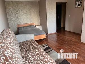 1-к квартира, посуточно, 38м2, 3/5 этаж