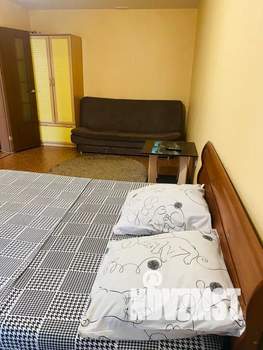 1-к квартира, посуточно, 50м2, 1/18 этаж