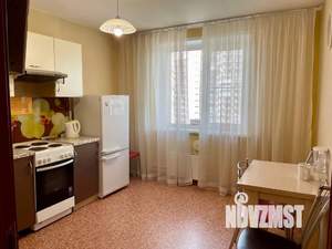 1-к квартира, посуточно, 38м2, 10/18 этаж