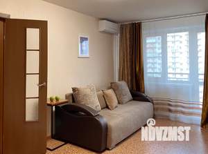 1-к квартира, посуточно, 38м2, 10/18 этаж