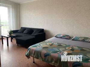 1-к квартира, посуточно, 38м2, 8/18 этаж