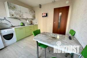 1-к квартира, посуточно, 38м2, 1/18 этаж