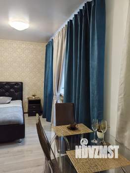 Студия квартира, посуточно, 36м2, 2/5 этаж