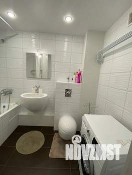 Студия квартира, посуточно, 40м2, 12/18 этаж