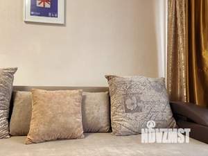 1-к квартира, посуточно, 38м2, 10/18 этаж