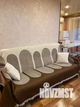 Студия квартира, посуточно, 32м2, 2/5 этаж