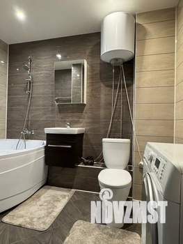 1-к квартира, посуточно, 38м2, 1/18 этаж