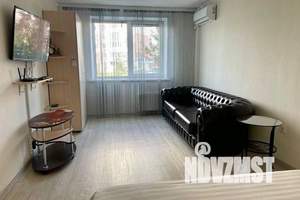 1-к квартира, посуточно, 38м2, 1/18 этаж