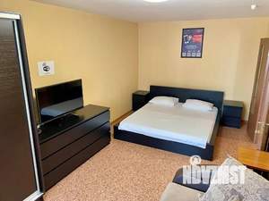 1-к квартира, посуточно, 38м2, 10/18 этаж
