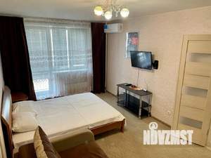 1-к квартира, посуточно, 38м2, 8/18 этаж