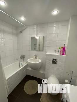 Студия квартира, посуточно, 40м2, 12/18 этаж