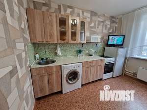 1-к квартира, посуточно, 38м2, 2/18 этаж