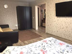 1-к квартира, посуточно, 40м2, 13/19 этаж